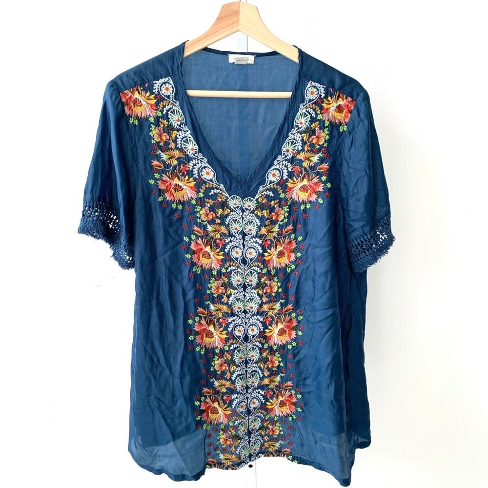 Sundance Rossi Embroidered Top V-Neck Blue L